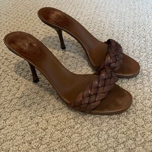 Women’s Gucci Slides size 7B